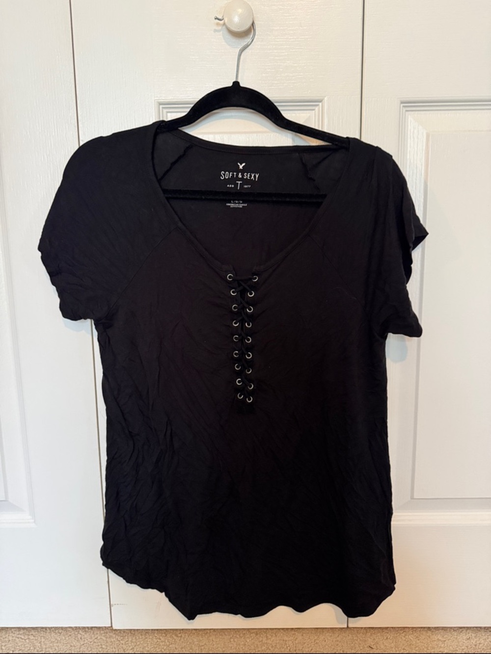 American Eagle Soft and Sexy Large Women's Black Lace-Up V-Neck Top